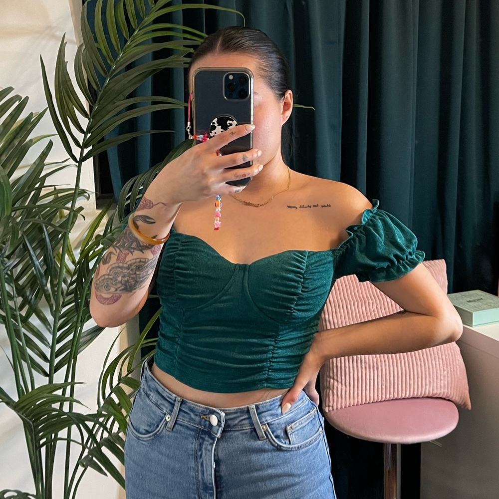 Emerald green crop